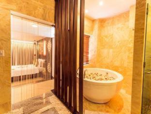 Villa Del Sol Beach Resort & Spa - 2