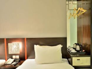Oak Tree Urban Hotel Jakarta - 5