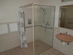 Golden Square Motor Inn - 8