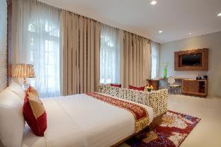 Ramada Suites By Wyndham Solo - 8