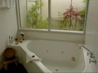 Shizuka Ryokan Japanese Country Spa & Wellness Retreat - 6