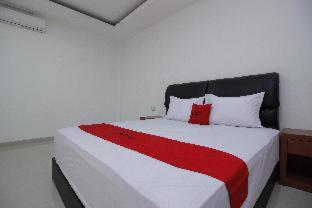 RedDoorz Premium near Stasiun Lenteng Agung - Jakarta - 4
