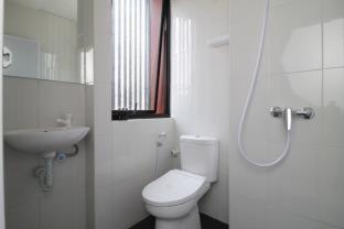 RedDoorz Plus near Plaza Indonesia - 6