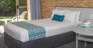Sunshine Coast Motor Lodge - Woombye - 2