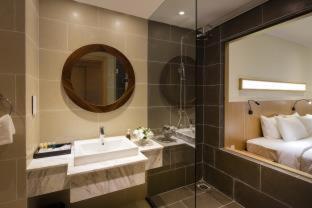 Starcity Hotel & Condotel Beachfront Nha Trang - Nha Trang - 2