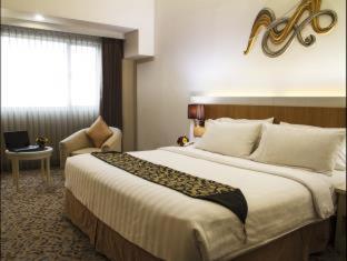 Verwood Hotel and Serviced Residence - Surabaya - 3