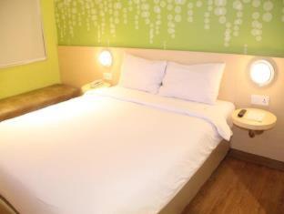 Zest Jemursari by Swiss-Belhotel International - Surabaya - 1