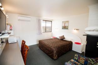 A&A Lodge Motel - 1