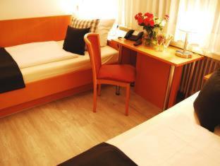 Hotel Am Martinsberg - 4