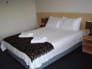 Red Cedar Motel - Muswellbrook - 1
