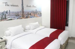 The Win Hotel Surabaya - Surabaya - 9