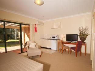 Potters Apartments - Cessnock - 4