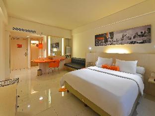HARRIS Hotel & Conventions Ciumbuleuit Bandung - Bandung - 9