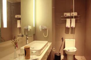 FOX Hotel Pekanbaru - Pekanbaru - 1