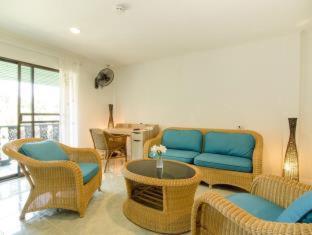Dolphin Bay Beach Resort - 1