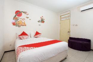 Dukuh Kupang Residence Mitra RedDoorz - Surabaya - 7