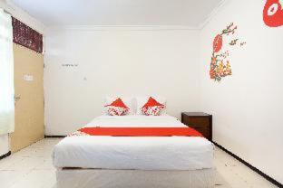 Dukuh Kupang Residence Mitra RedDoorz - Surabaya - 6