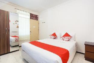 Dukuh Kupang Residence Mitra RedDoorz - Surabaya - 4