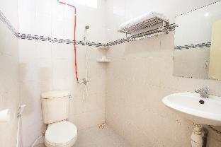 Dukuh Kupang Residence Mitra RedDoorz - Surabaya - 1