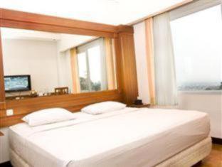 Wirton Hotel - 4