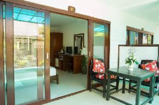 The Florist Resort - 9