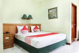 RedDoorz Plus near Kemang Raya - Jakarta - 8