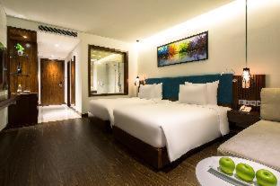 Maximilan Danang Beach Hotel - 1