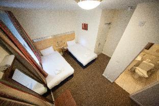 Maiden Oval - London - 9