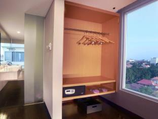 Quest Hotel Darmo - Surabaya by ASTON - 7