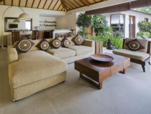 Arama Riverside 5 Bedrooms by Villas Direct Bali - 7