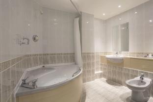 Macdonald Kilhey Court Hotel - Wigan - 9