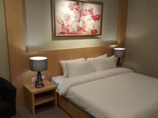 PP Charlie Beach Resort - Phi Phi Islands - 4