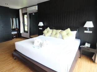 Moonlight Bay Resort - 5