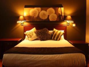 Birch Hotel - Heywood - 7