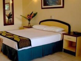 Bay Village Tropical Retreat & Apartments - Cairns - 7