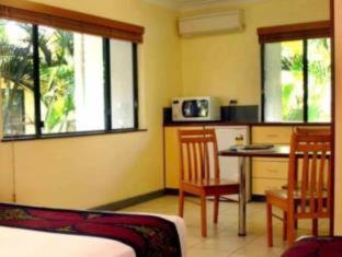 Bay Village Tropical Retreat & Apartments - Cairns - 6