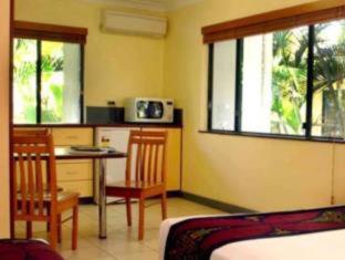 Bay Village Tropical Retreat & Apartments - Cairns - 4