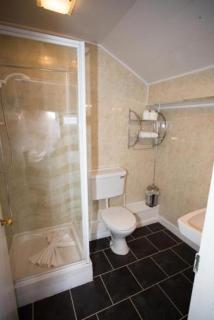 Holly Lodge Guest House with FREE off site health club - Windermere - 3