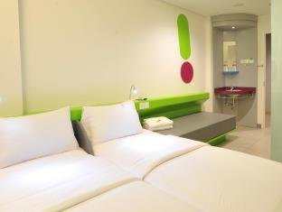 POP! Hotel Diponegoro - Surabaya - 8
