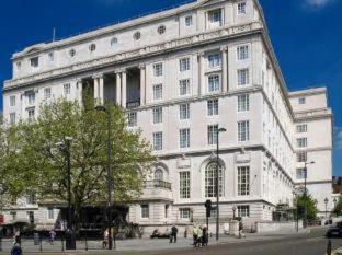 Adelphi Hotel - 9