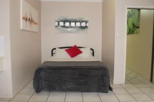 Bohemia Resort Cairns - Cairns - 9