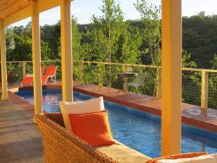 Blue Cliffs Retreat - 1