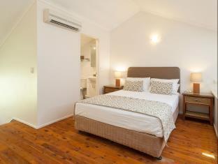 Coral Sea Villas - Port Douglas - 7