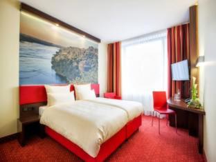 Best Western Plus Plaza Berlin Kurfürstendamm - Berlin - 9
