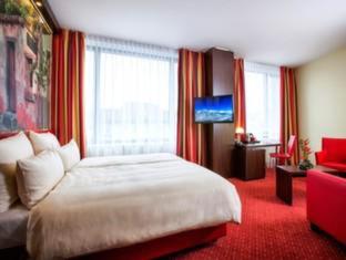 Best Western Plus Plaza Berlin Kurfürstendamm - Berlin - 6