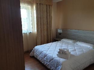 Risthotel Airport - 1