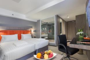 Grand 5 Hotel & Plaza Sukhumvit Bangkok - 3