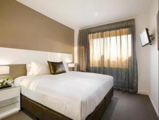 Punthill Oakleigh - 2