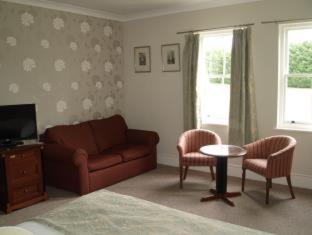 Woodland Manor Hotel - Bedford - 2