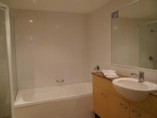 Kirra Beach Apartments - Gold Coast - 5